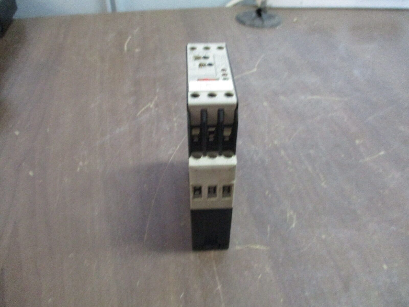 Telemecanique Time Delay Relay RE4TP13BU Range: 0.05s-300h Used