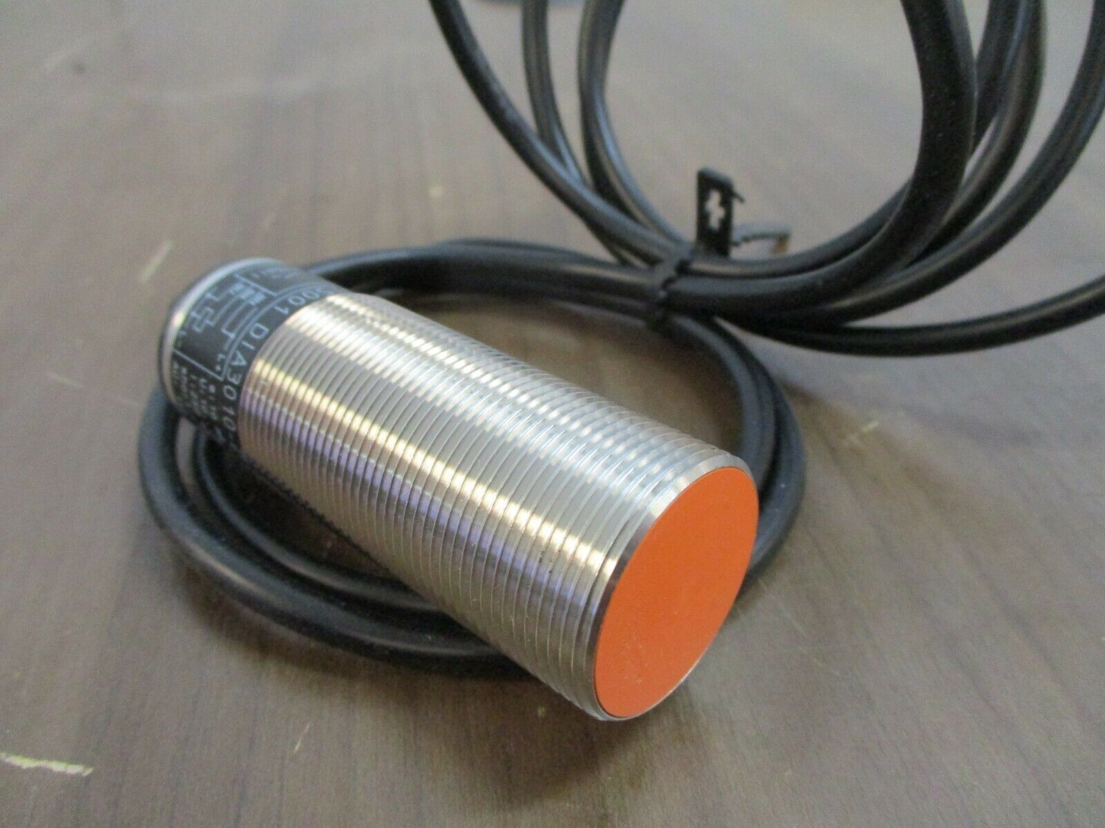 IFM Electronic Ecomat 200 Proximity Sensor DI5001 New Surplus