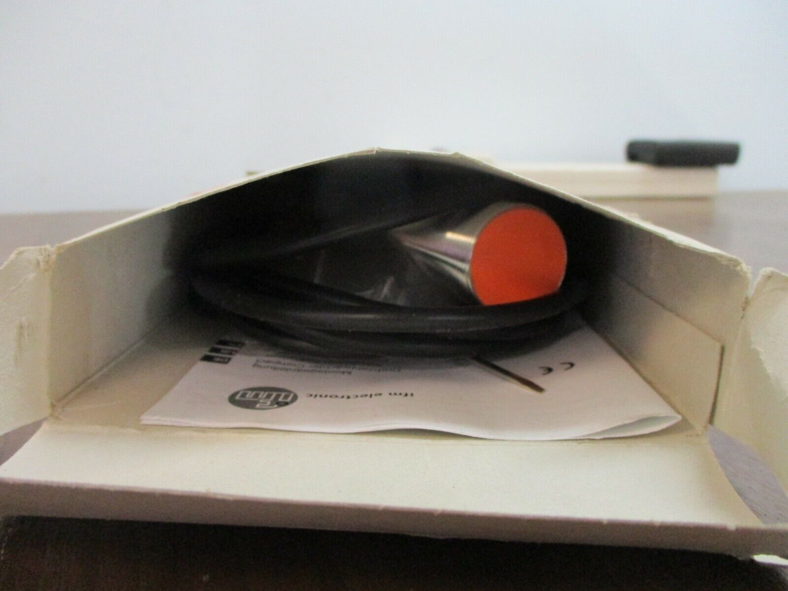 IFM Electronic Ecomat 200 Proximity Sensor DI5001 New Surplus