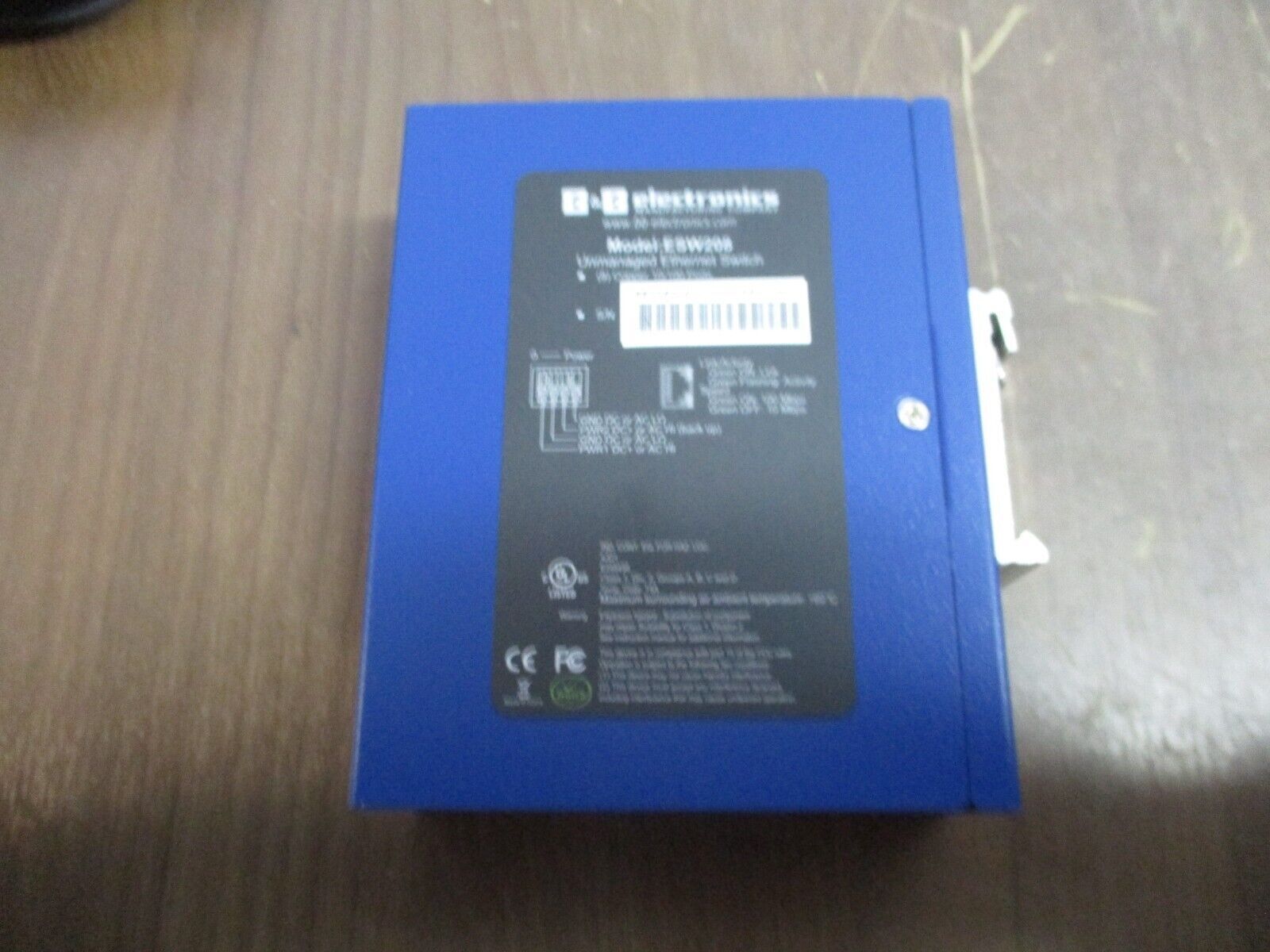 B&B Electronics Unmanaged Ethernet Switch ESW208 8-Port 10/100 Used