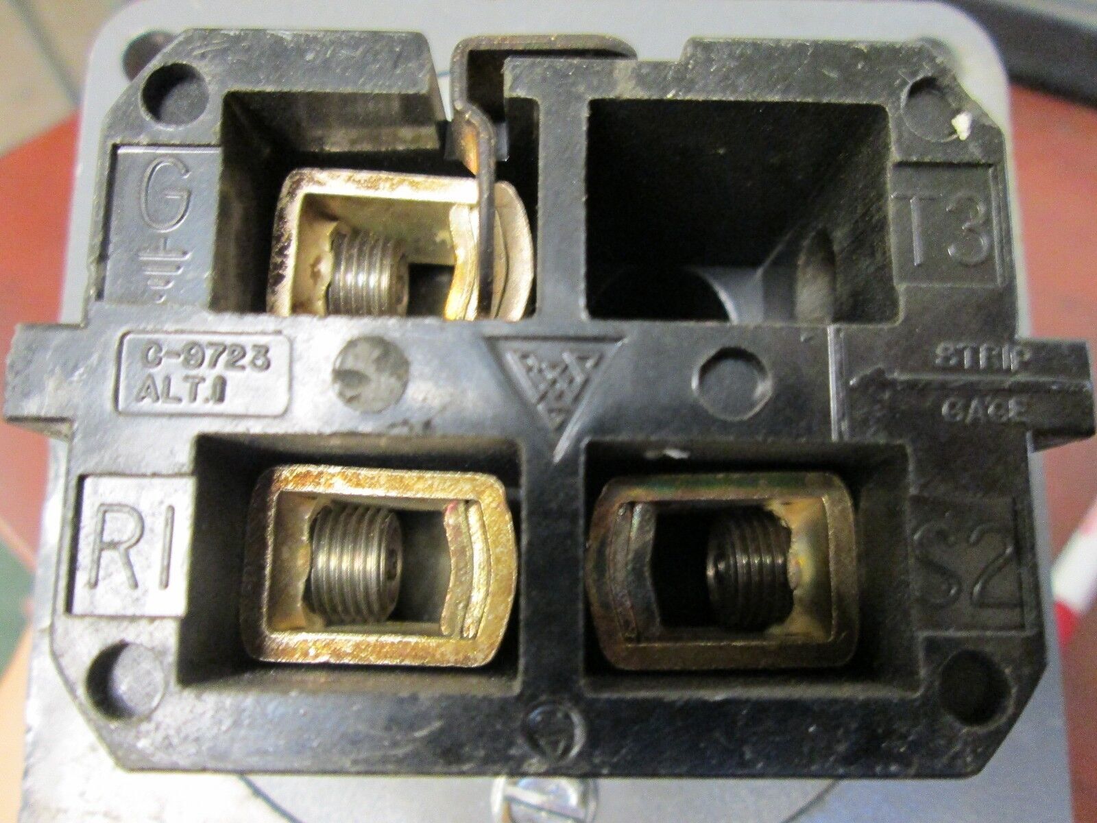 Russellstoll Receptacle JRSA1034H 100A 600V 3P 4W Used