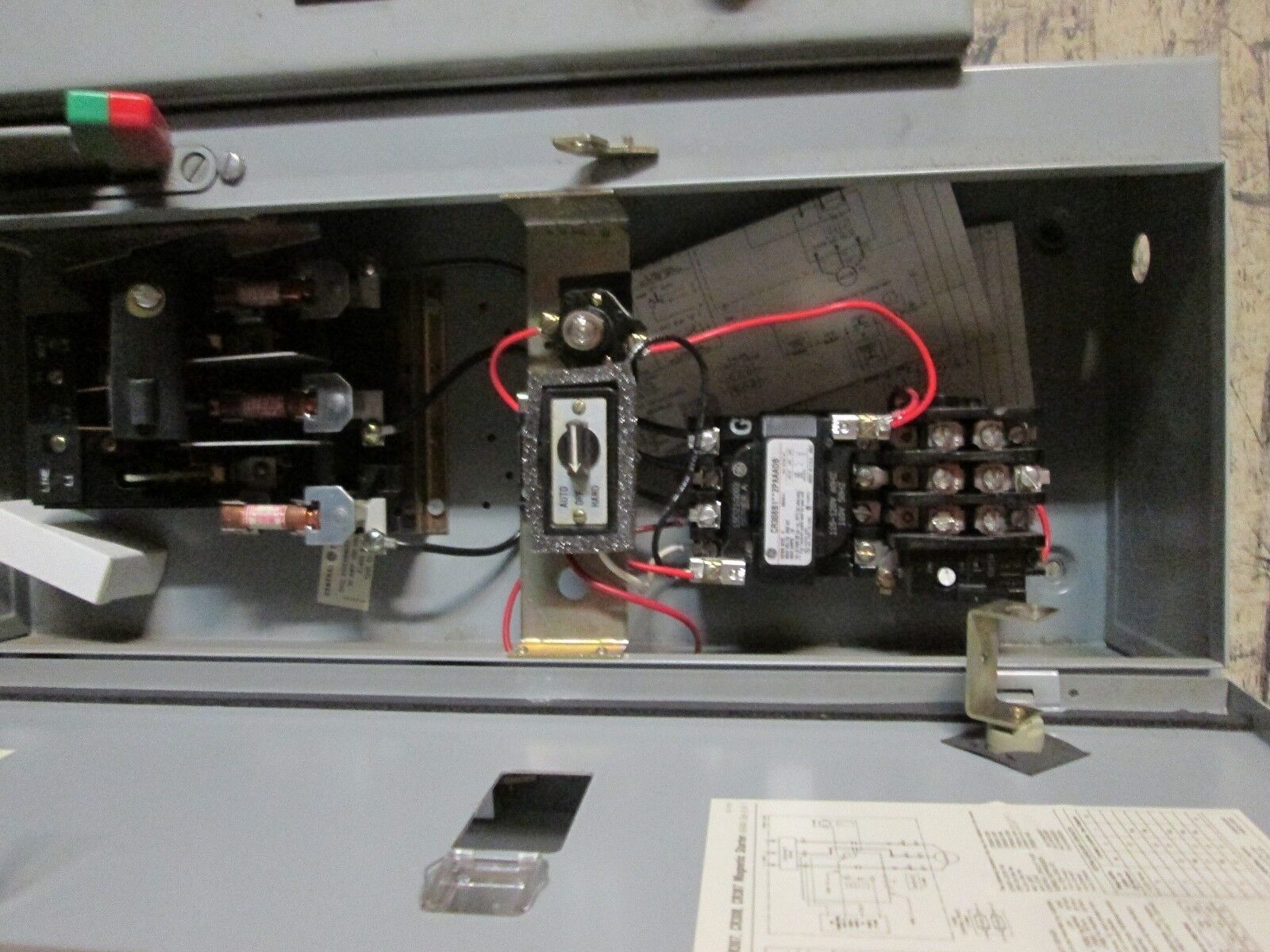 General Electric Size 0 Combination, CR308B1**2PAADB, Fusible, 600V, 18A Used