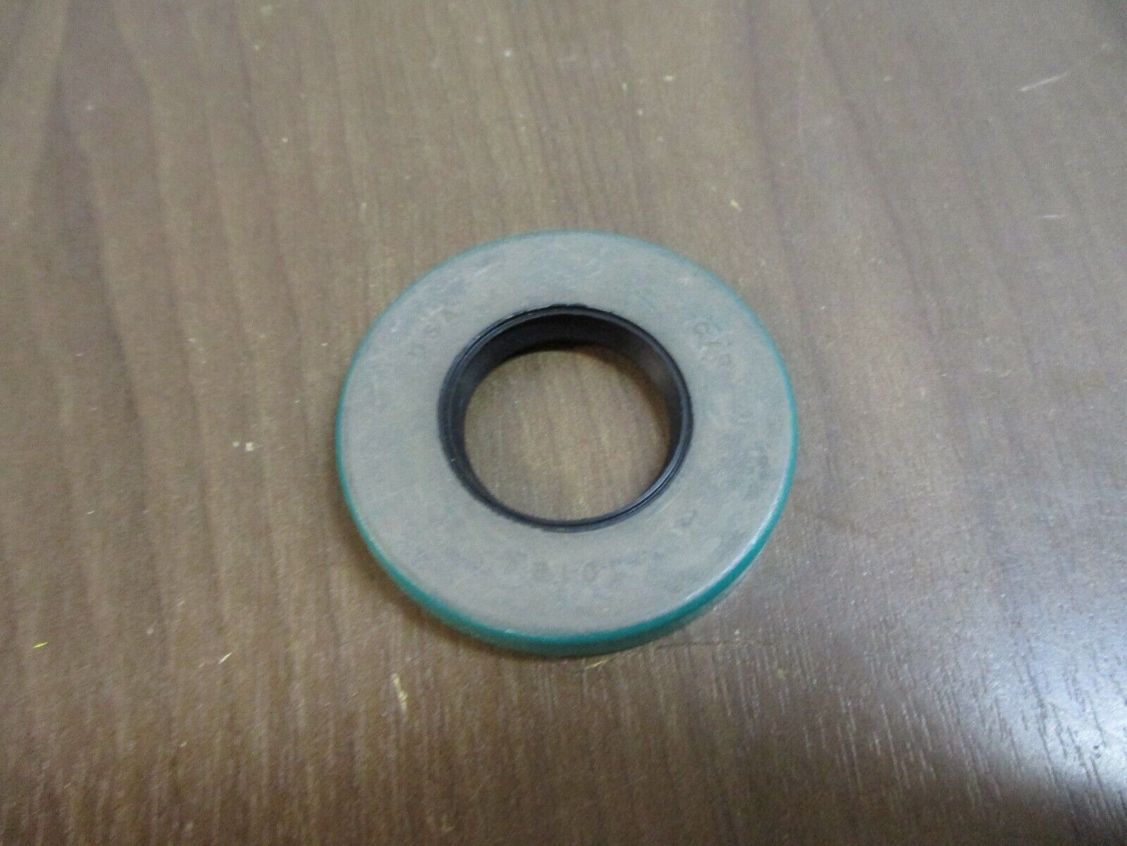 SKF Oil Seal 10124 *Lot of 3* New Surplus