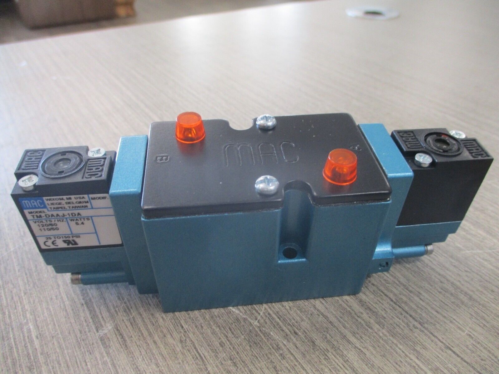 MAC Solenoid Valve 82A-BC-000-TM-DAAP-1DA New Surplus