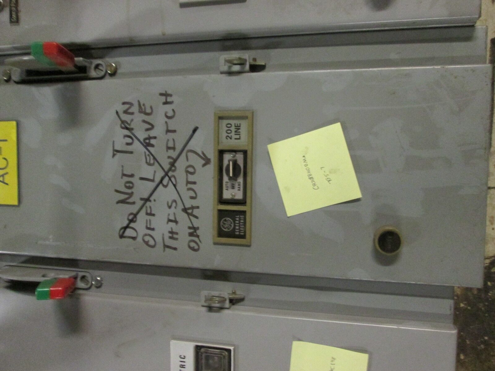 General Electric Size 0 Combination, CR208B100BMA, Fusible, 600V, 18A Used