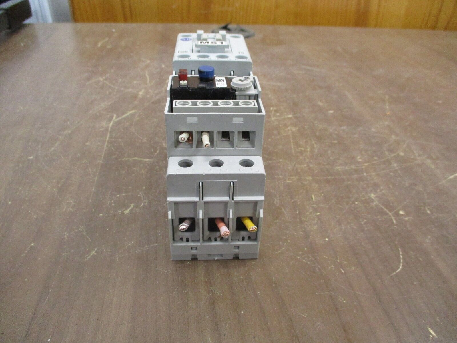 Allen-Bradley Starter 100-C09*10 / 193-EECB 120V Coil Trip: 1.0-5.0A 600V Used