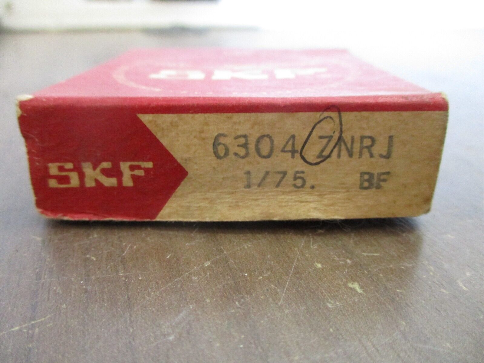 SKF Bearing 6304 ZNRJ New Surplus