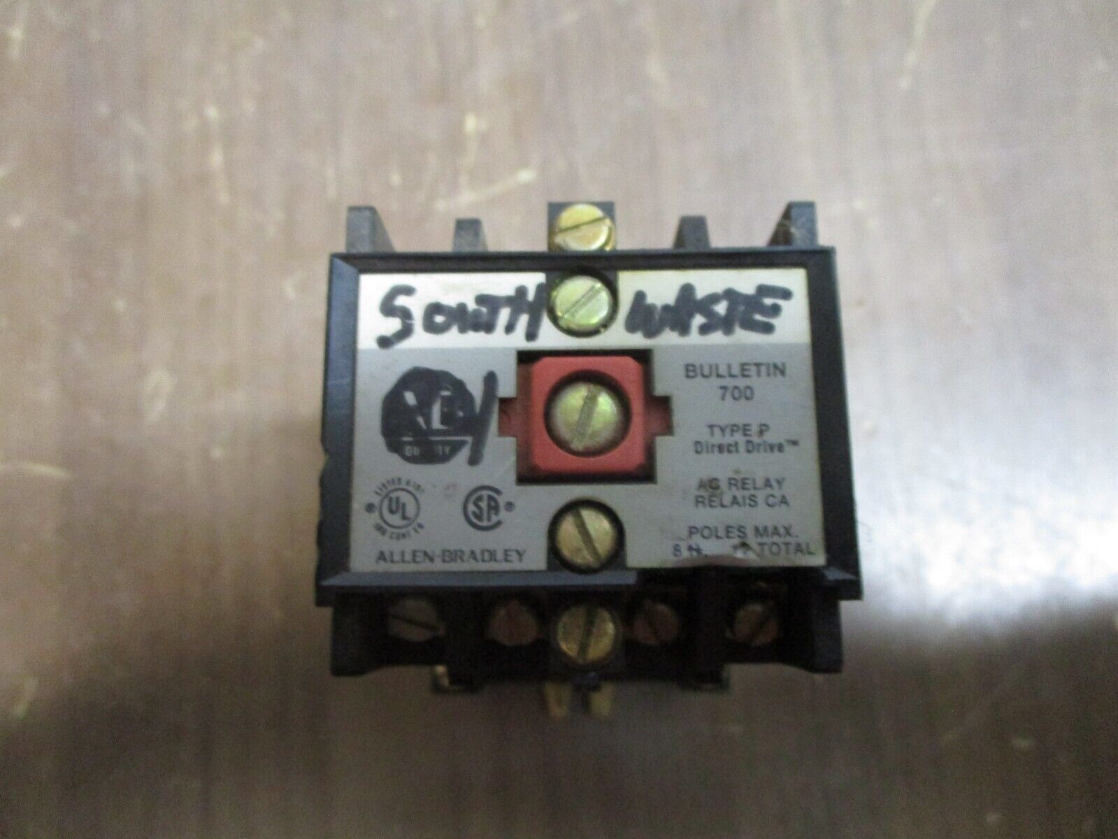 Allen-Bradley Type P AC Relay 700-P800B11 Ser. B 120V Coil 20A 600V Used