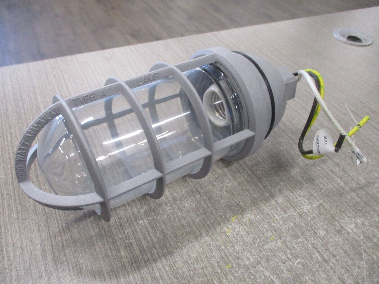 LumaPro Vapor-Tight Pendant Fixture 3RB24 New Surplus