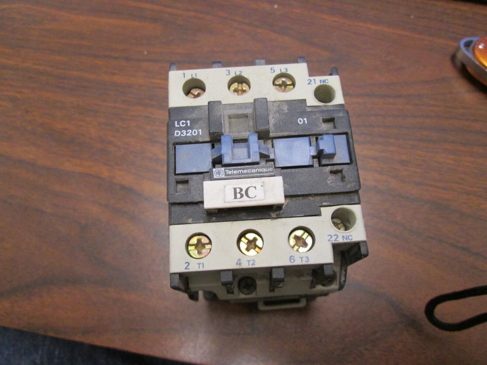 Telemecanique Contact LC1 D3201 120V Coil Used
