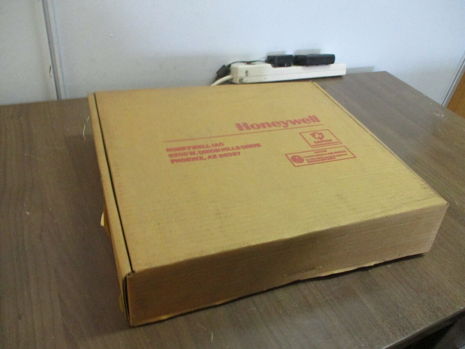 Honeywell Digital Output Module 51304487-100 New Surplus
