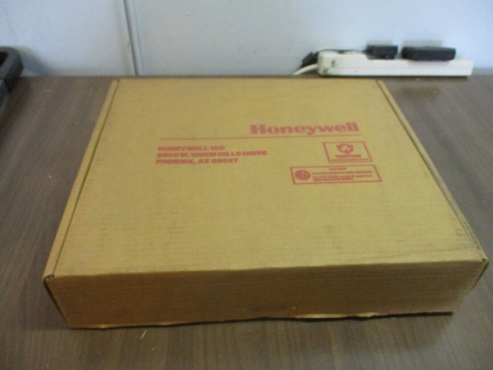 Honeywell Digital Output Module 51304487-100 New Surplus