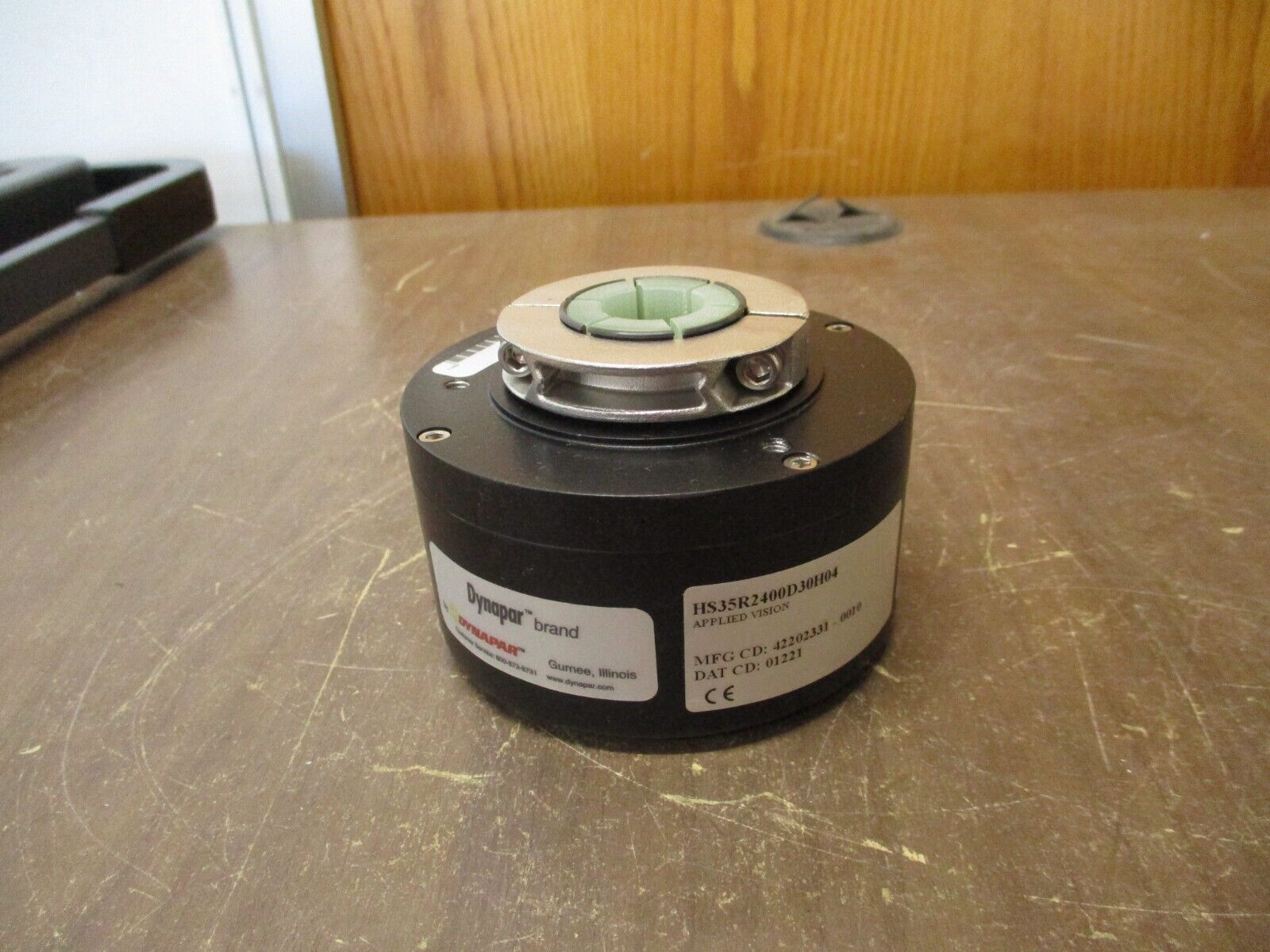 Dynapar Encoder HS35R2400D30H04 2400PPR New Surplus