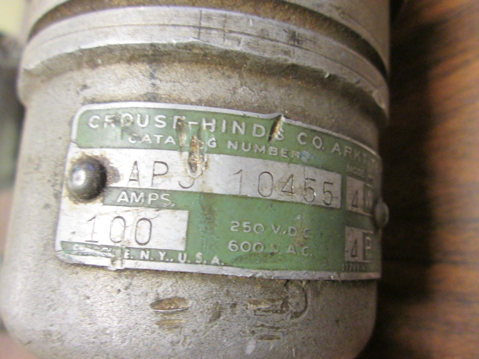 Crouse-Hinds Plug APJ10455 100A 600V 4W 4P **Missing Wire Clamps**