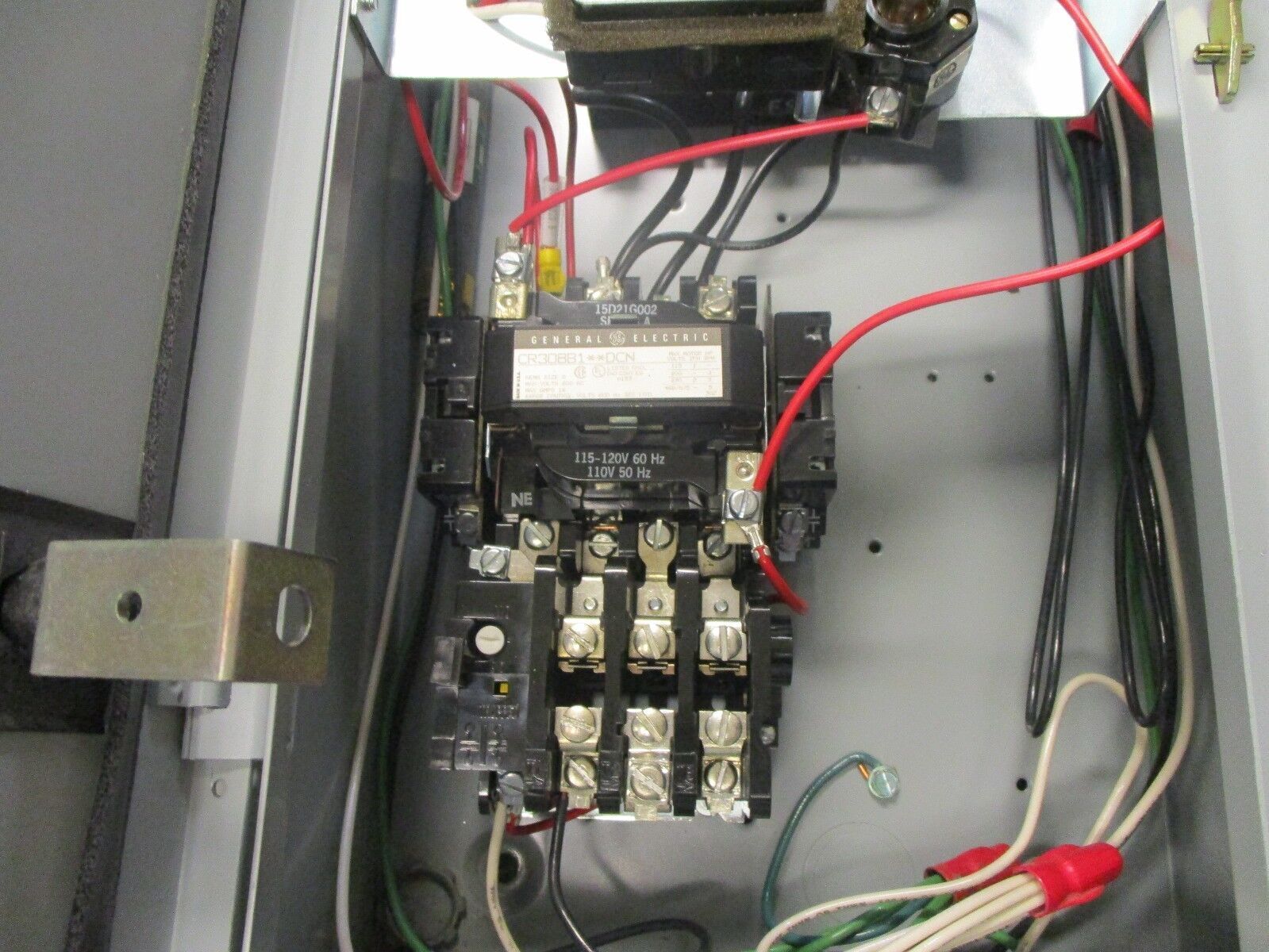 GE Fusible Size 0 Combination CR08B1**DCN 115-120V Coil "No Heaters" Used