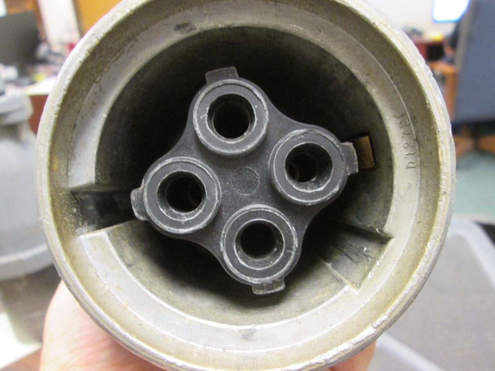 RussellStoll Connector 7428 60A 600V 3P 4W Wire Style End