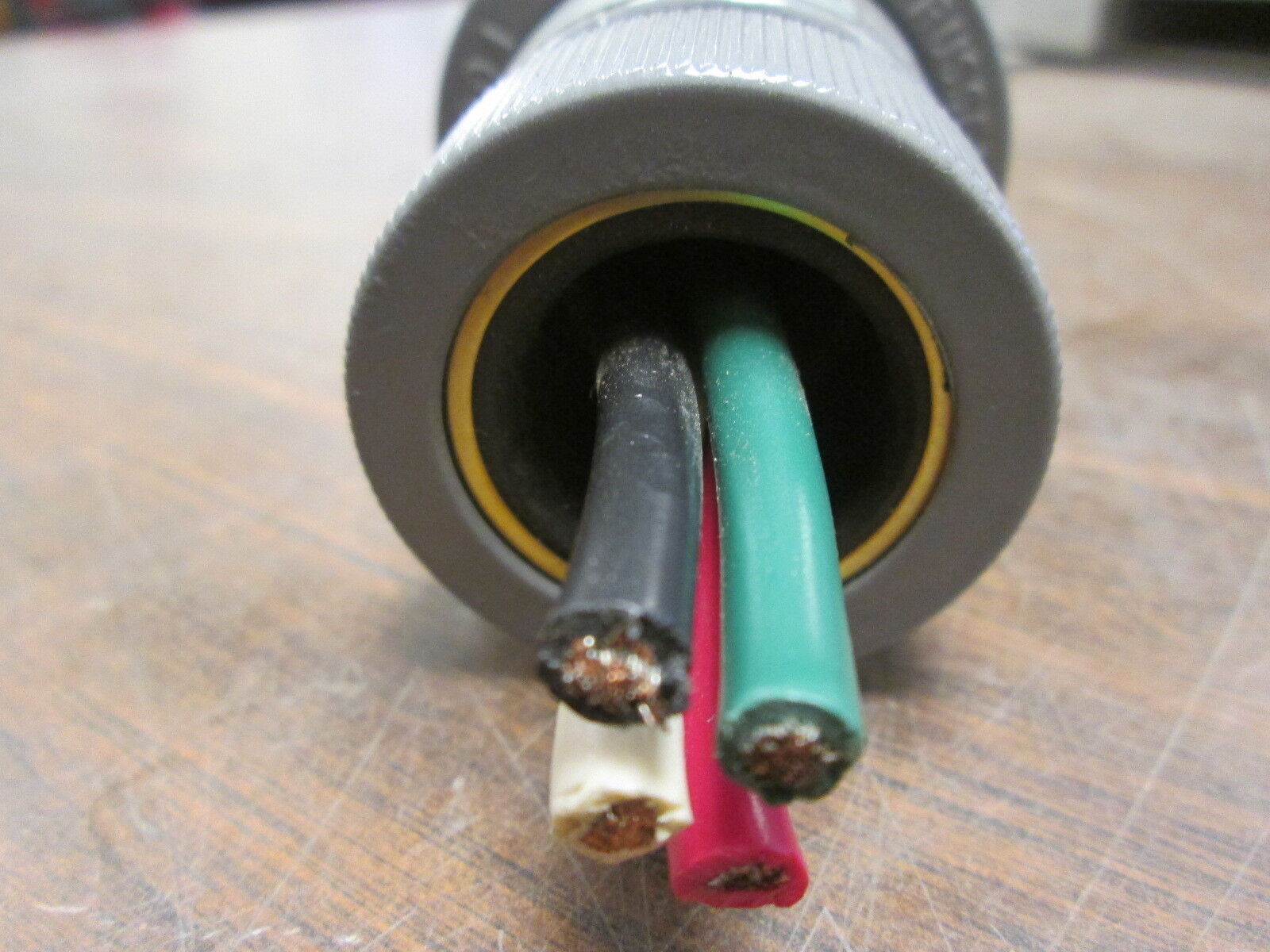 Russellstoll Plug 3760 20A@600V 30A@250V 3P 4W, Used