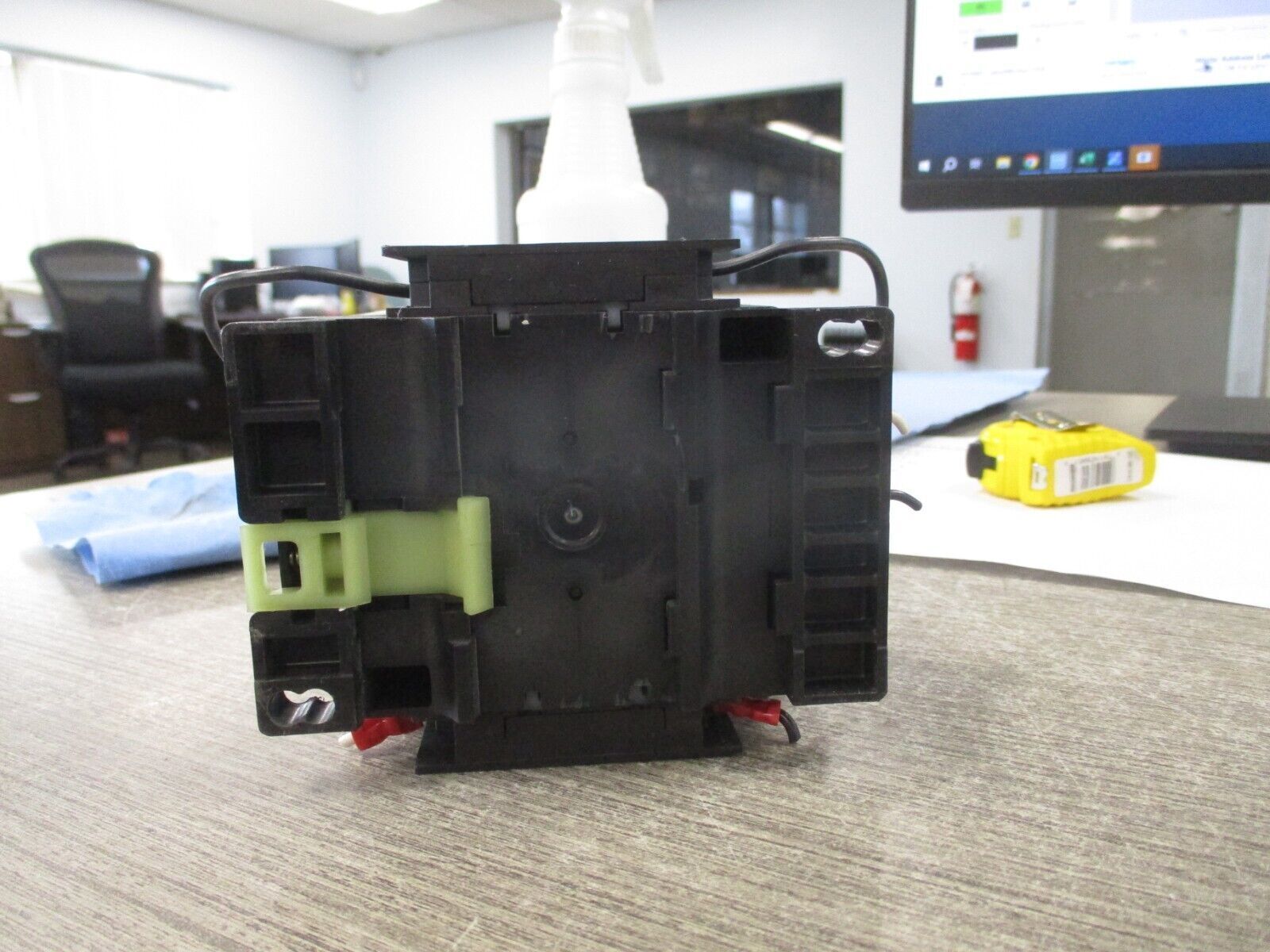 ABB Contactor BE75C-Y21 24VDC Coil W/(3) Aux Contacts Used