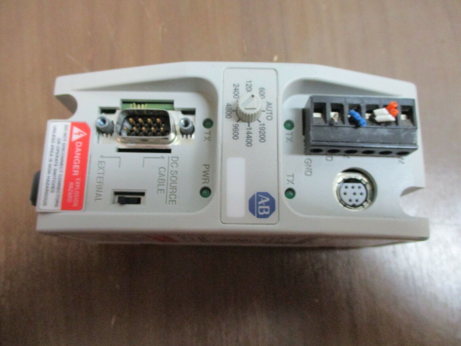 Allen-Bradley Advanced Interface Converter 1761-NET-AIC Ser. B Used