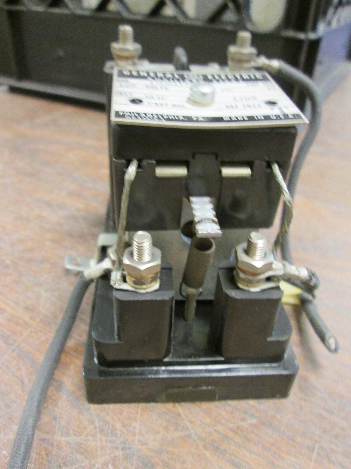 GE Auxiliary Relay 12HGA11K52 125VDC Used