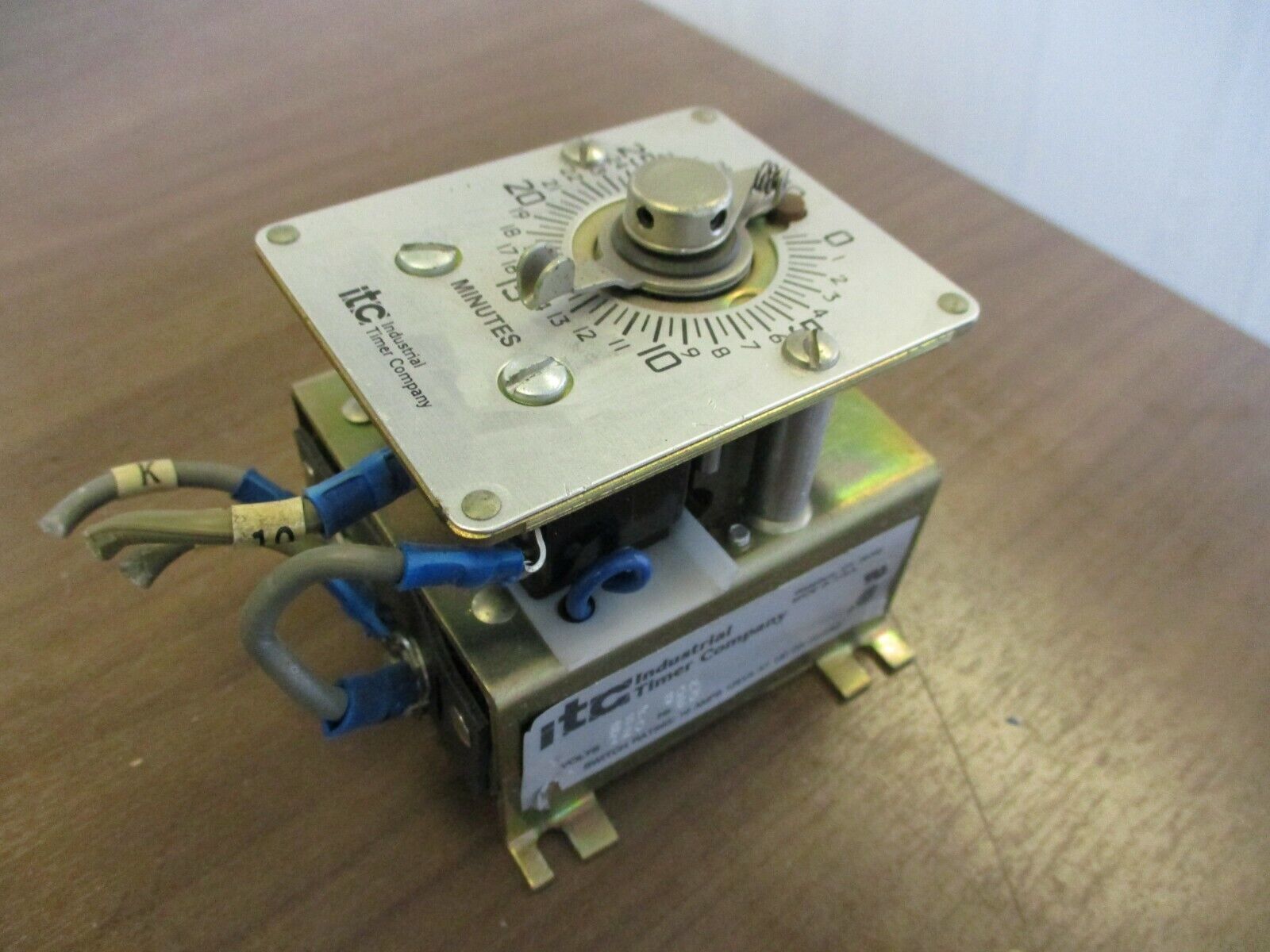 ITC Timer CSF 30M 120V 60Hz Range: 0-30 min Used