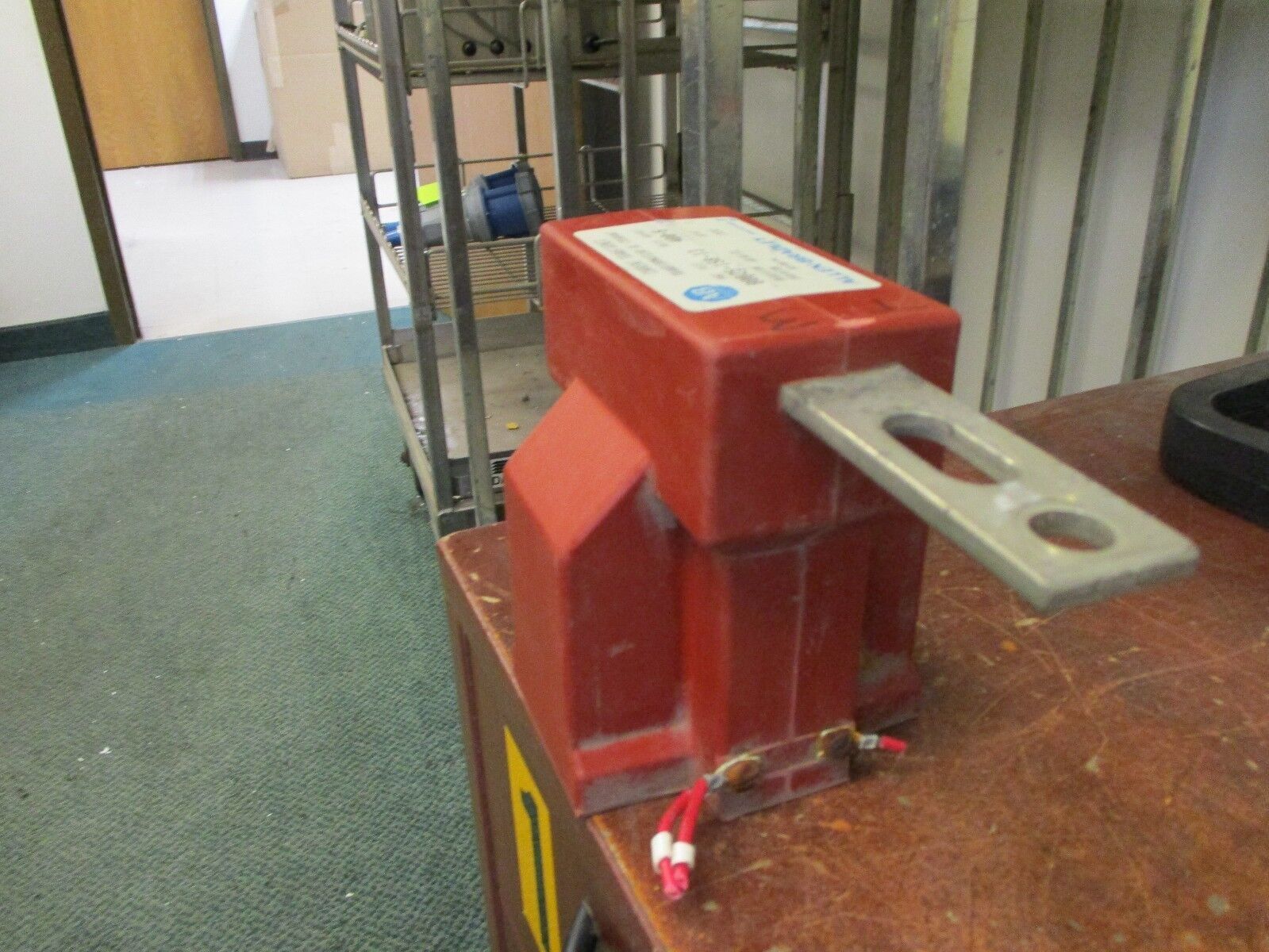 Allen-Bradley Current Transformer 80025-158-13 Ratio: 400:5A 60Kv BIL 60Hz Used