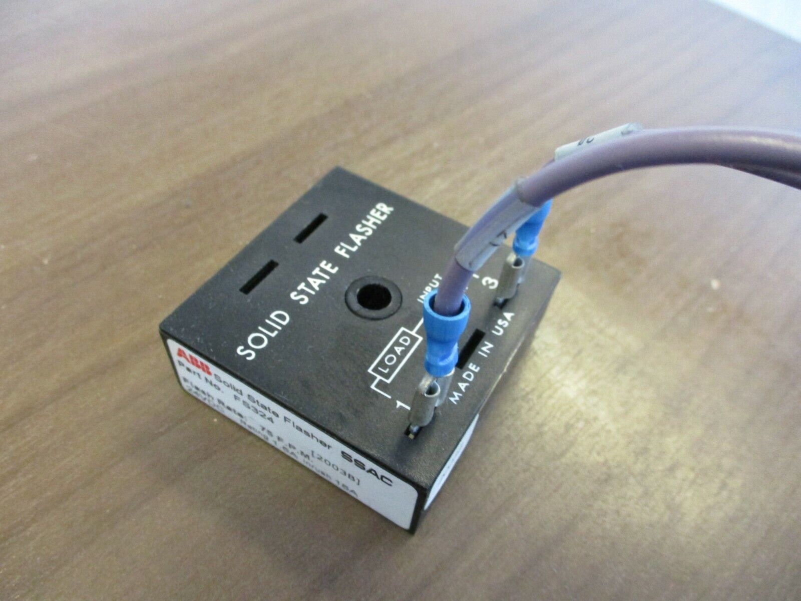 ABB Solid State Flasher FS324 24VDC 1.5A Flash Rate: 75FPM Used