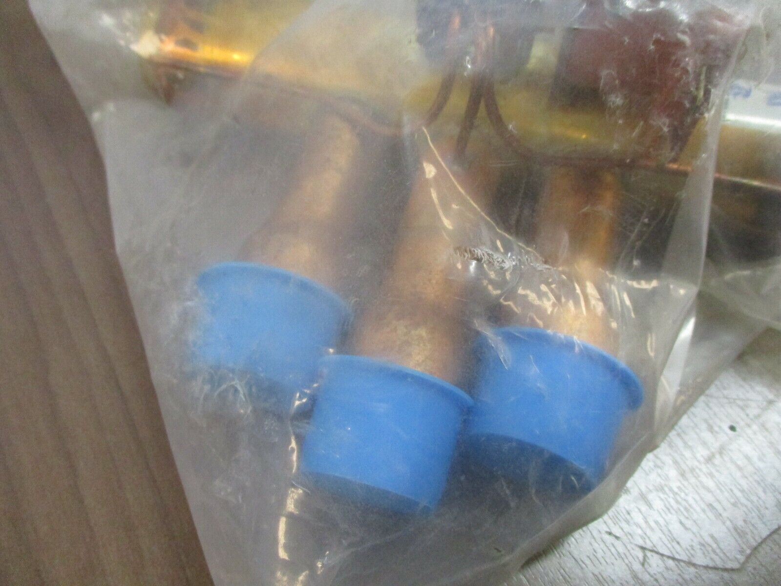 Emerson Reversing Solenoid Valve 71090301 400-680PSI New Surplus