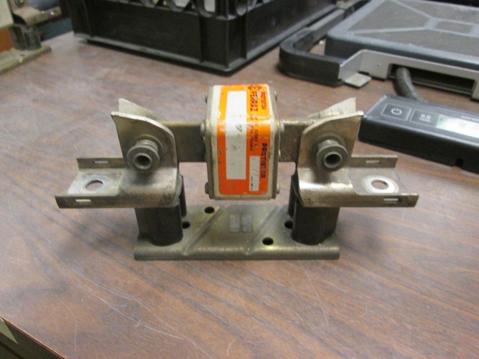 Ferraz Fuse w/ Fuseholder 6000 C3URG 600V 450A Used