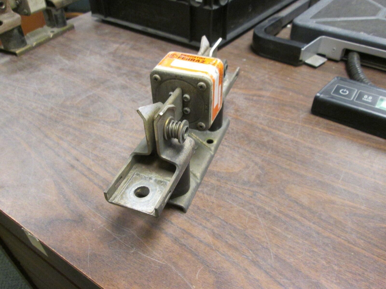 Ferraz Fuse w/ Fuseholder 6000 C3URG 600V 450A Used