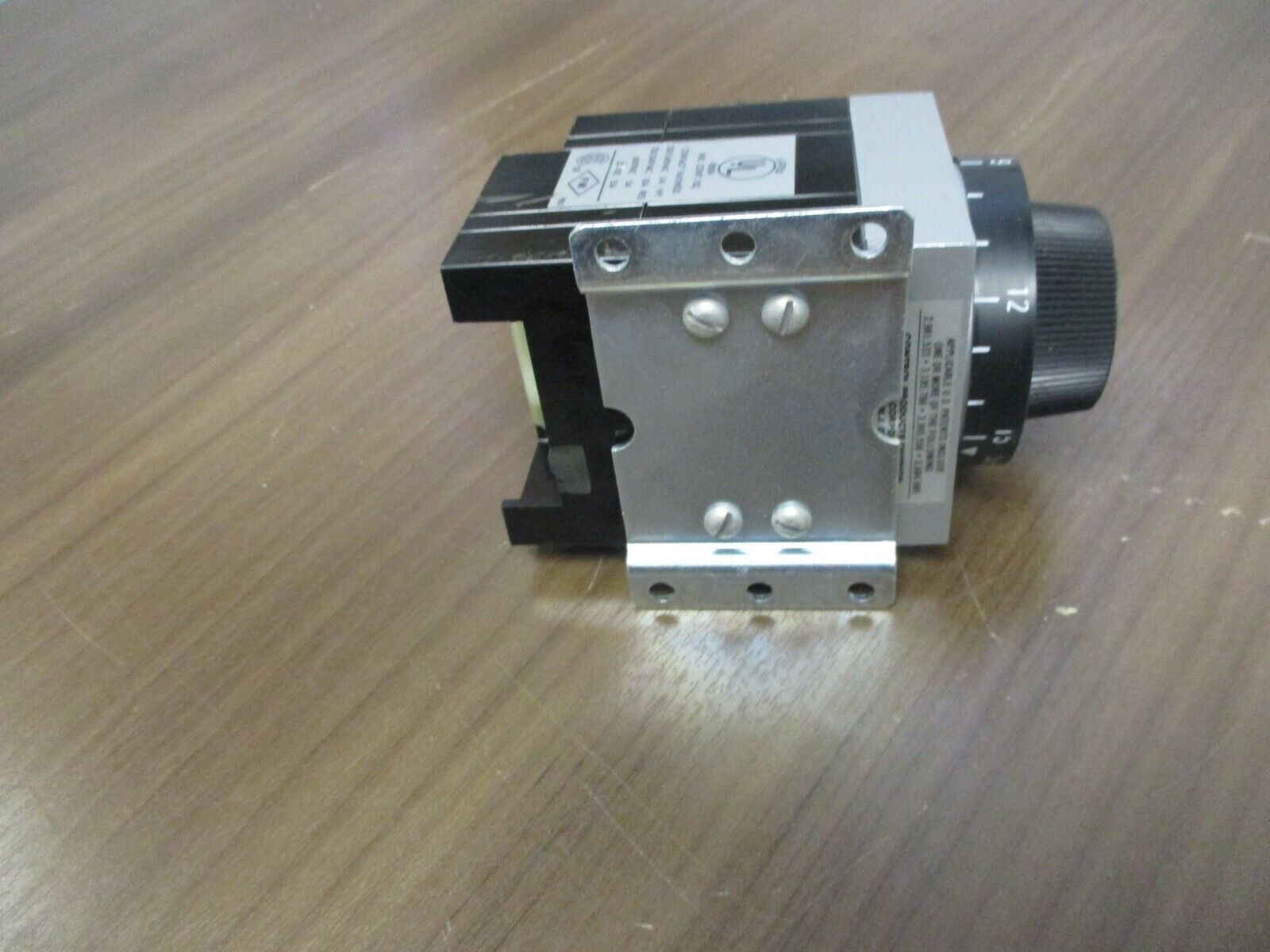 Agastat Timer 70120C 24VDC Coil Time: 1.5-15 sec Used