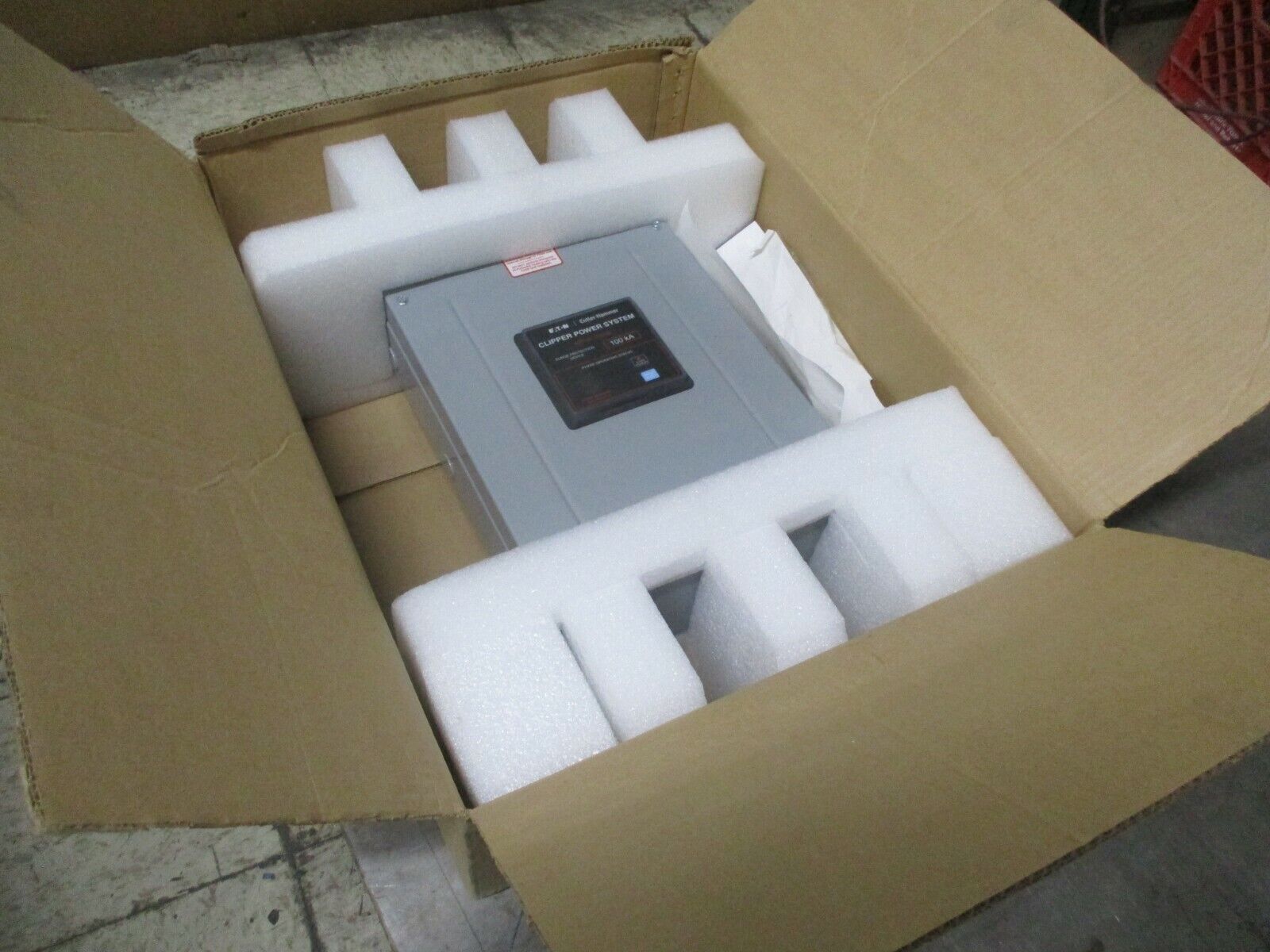 Eaton Clipper Power System Visor CPS100240DAK 240V 3Ph 50/60Hz 3W+G New Surplus