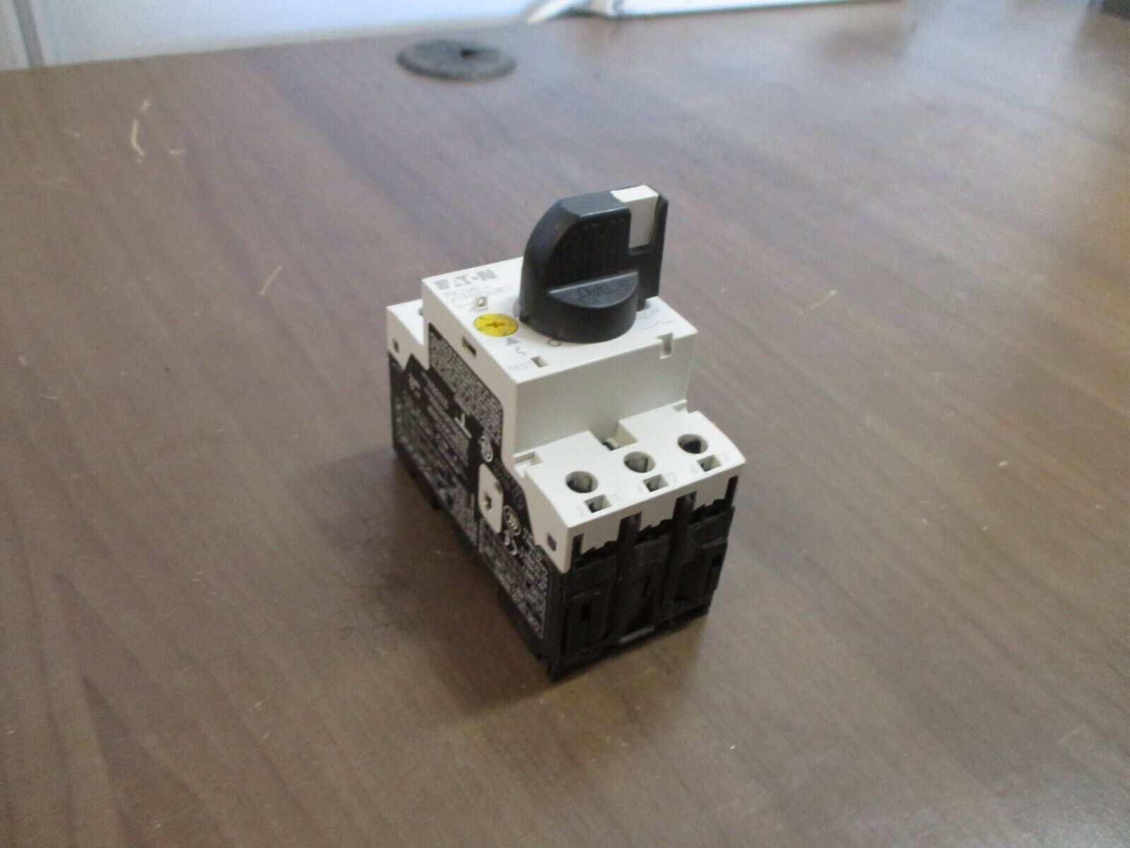 Eaton Manual Starter PKZM0-4 XTPR004BC1 Trip: 2.5-4A Used