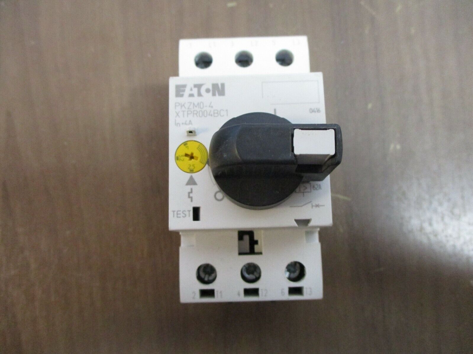 Eaton Manual Starter PKZM0-4 XTPR004BC1 Trip: 2.5-4A Used