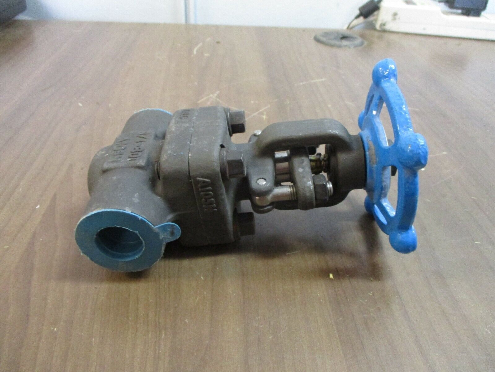 Sharpe Gate Valve 34834 Size: 3/4" 1975PSI @ 100° F Used