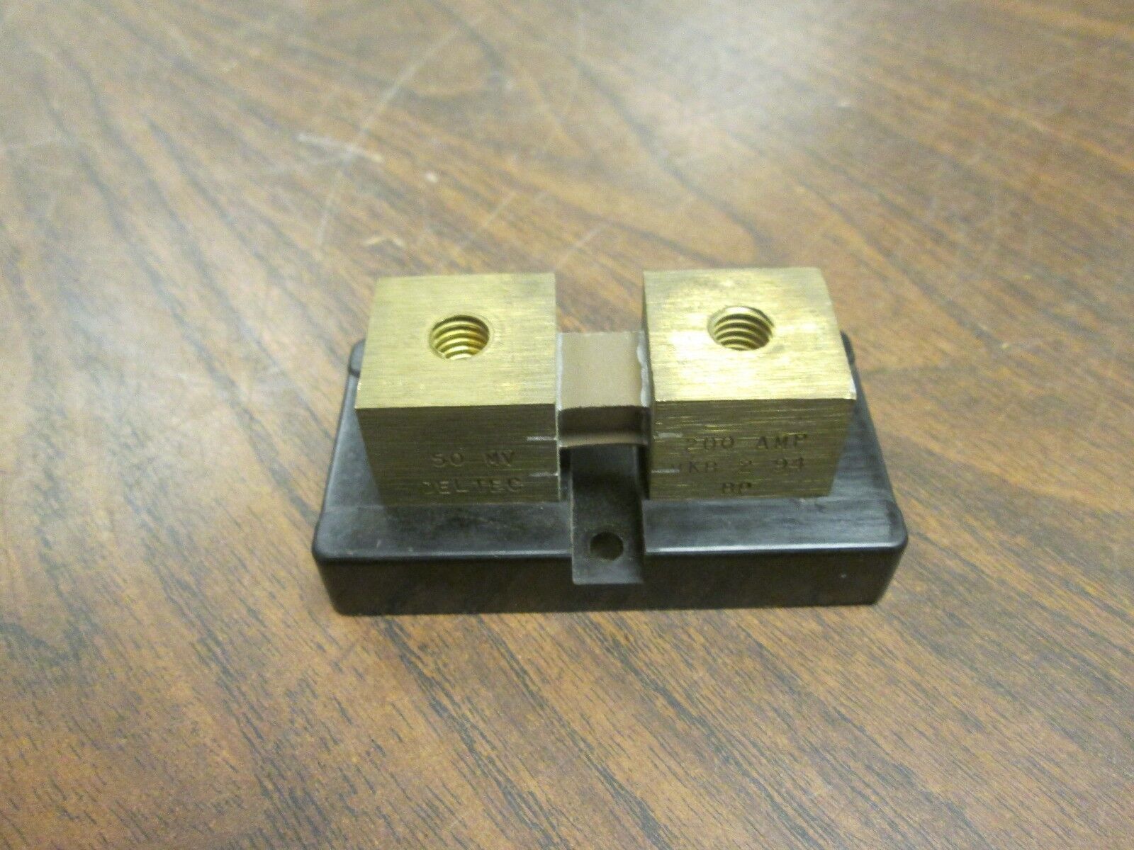 Deltec DC Shunt KB 2 94 200A 50MV Used