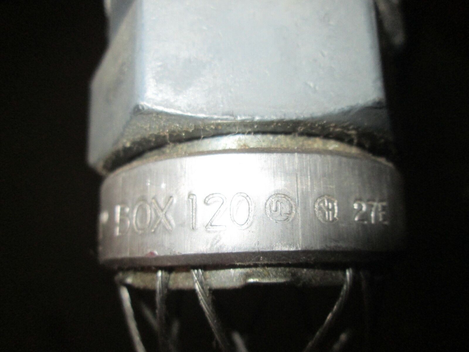 Flexcor Kellems Grip BOX120 27E Used