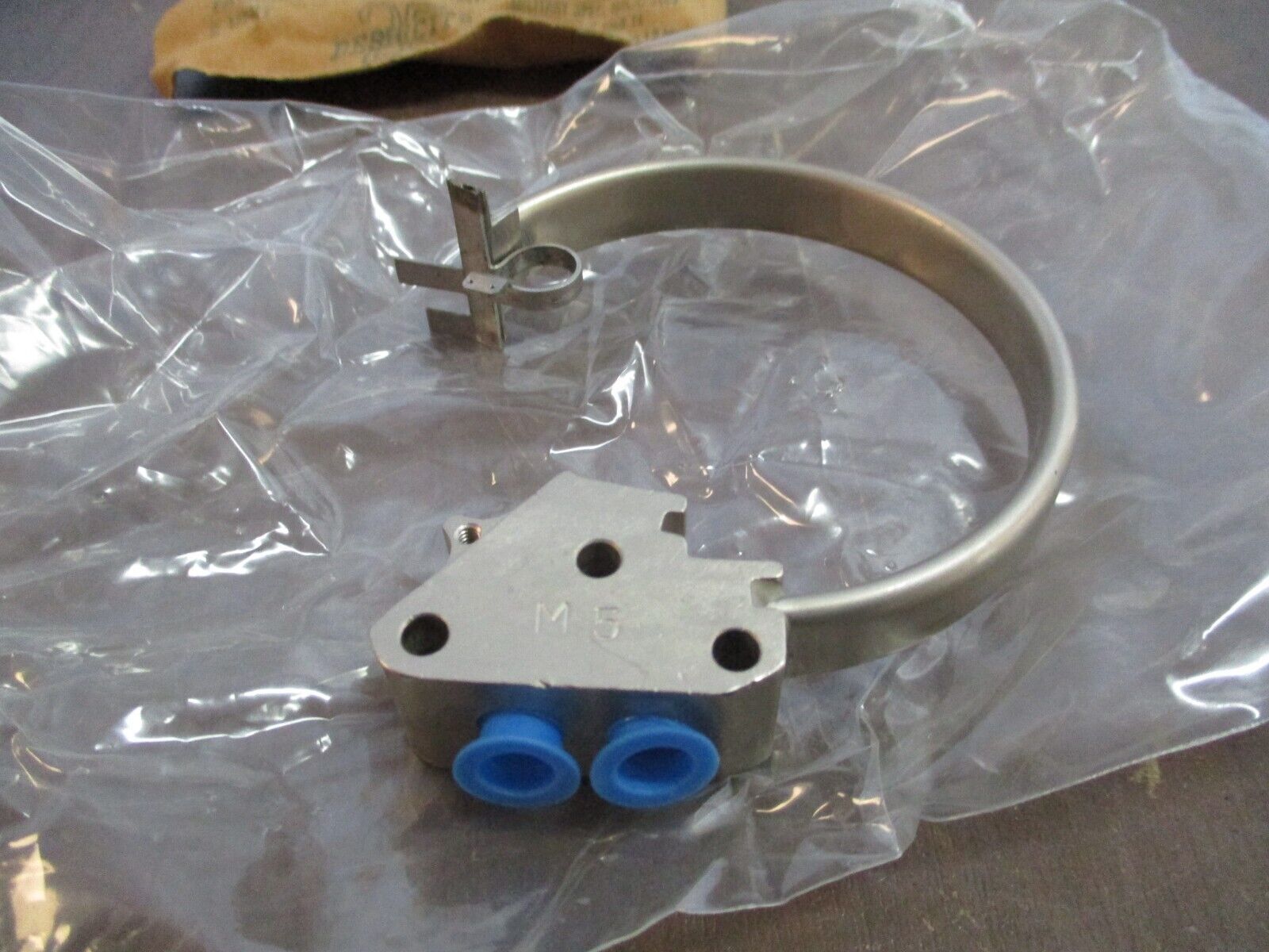Bailey Controls Tube & Block Assembly 681874M5 New Surplus