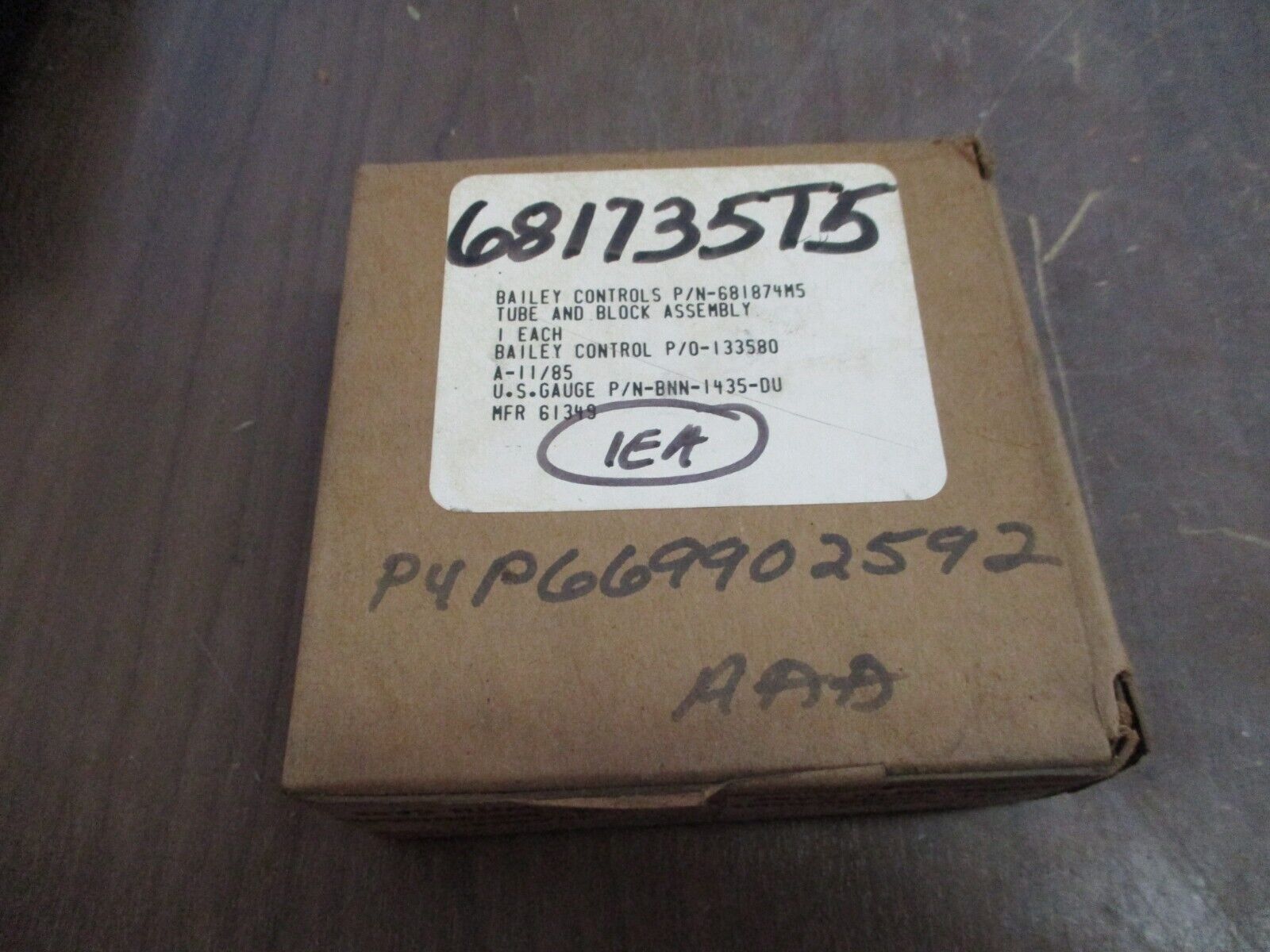 Bailey Controls Tube & Block Assembly 681874M5 New Surplus