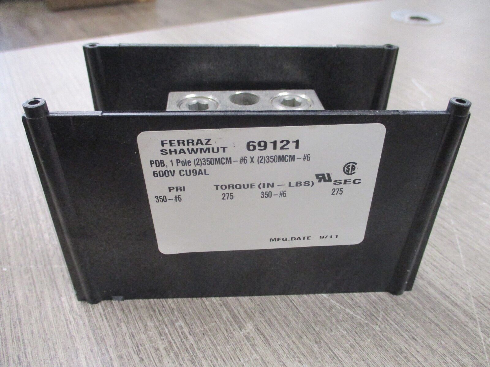 Ferraz Shawmut Power Distribution Block 69121 620A 600V 1P Used