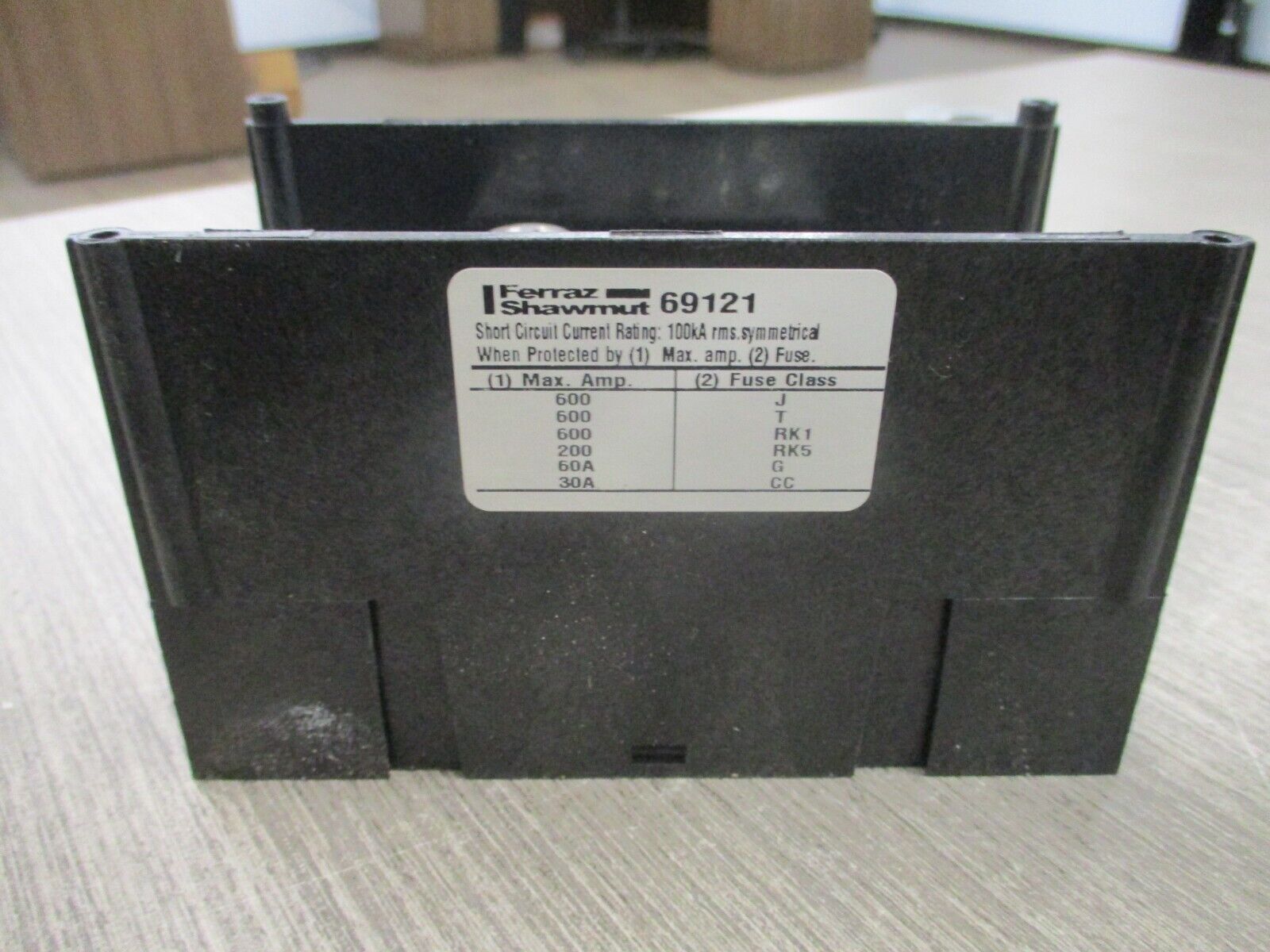 Ferraz Shawmut Power Distribution Block 69121 620A 600V 1P Used