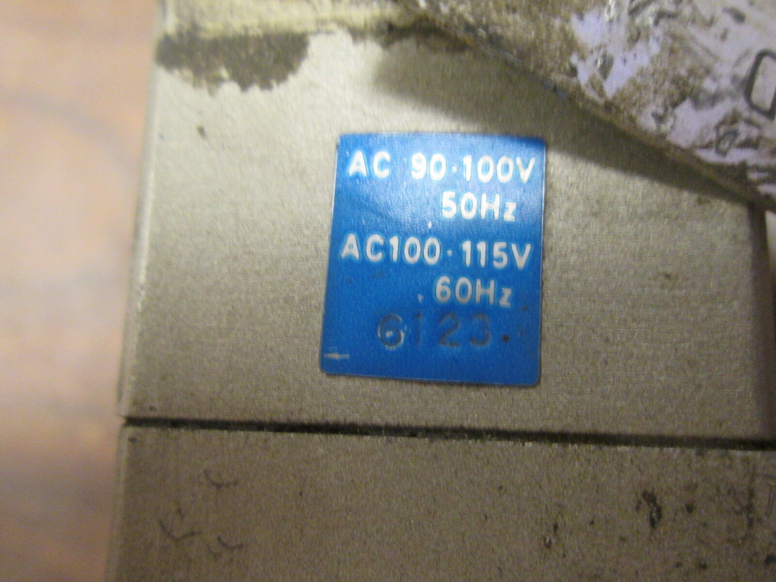SMC Solenoid Valve VS4414 115V 60Hz Used
