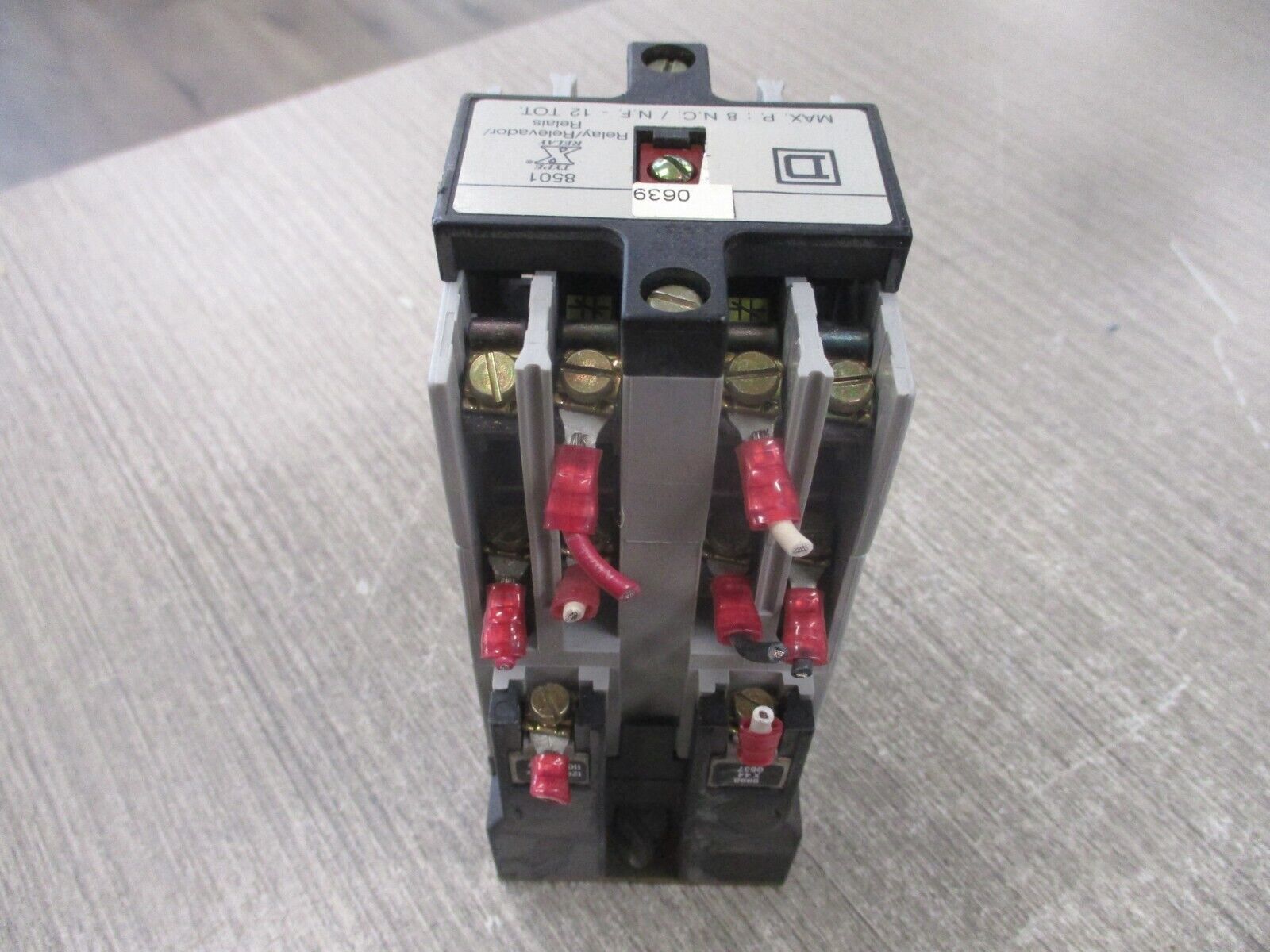 Square D Industrial Control Relay 8501X033 Ser. A 120V Coil 20A Used