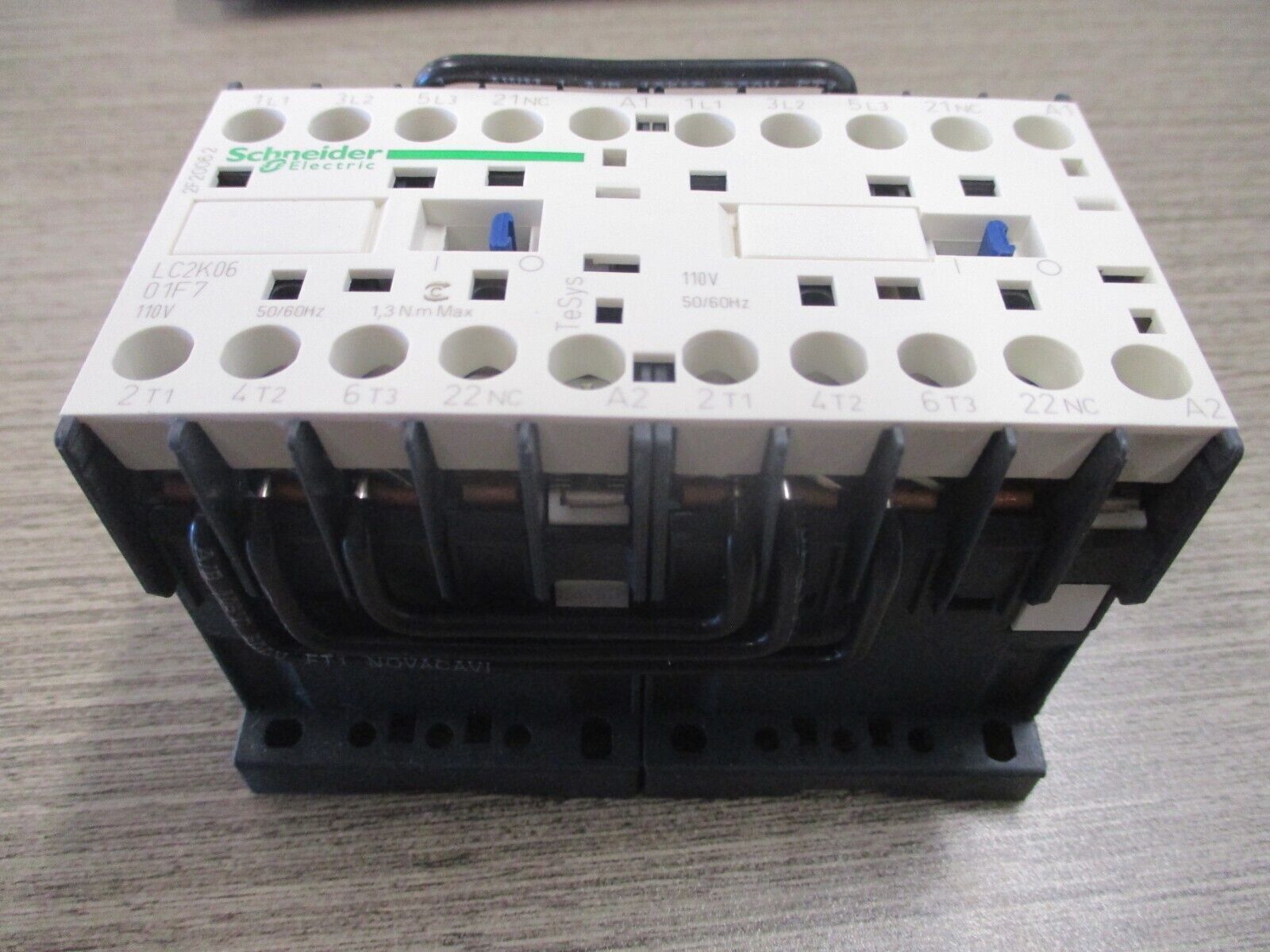 Schneider Electric Reversing Contactor LC2 K0601F7 110V Coil New Surplus
