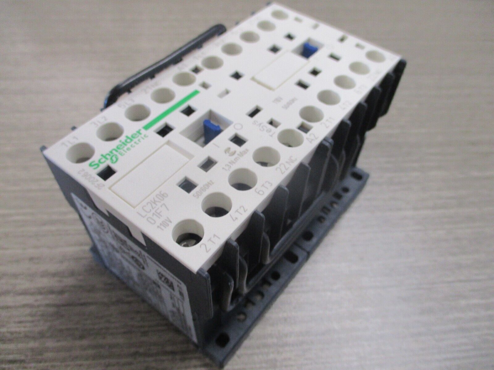 Schneider Electric Reversing Contactor LC2 K0601F7 110V Coil New Surplus