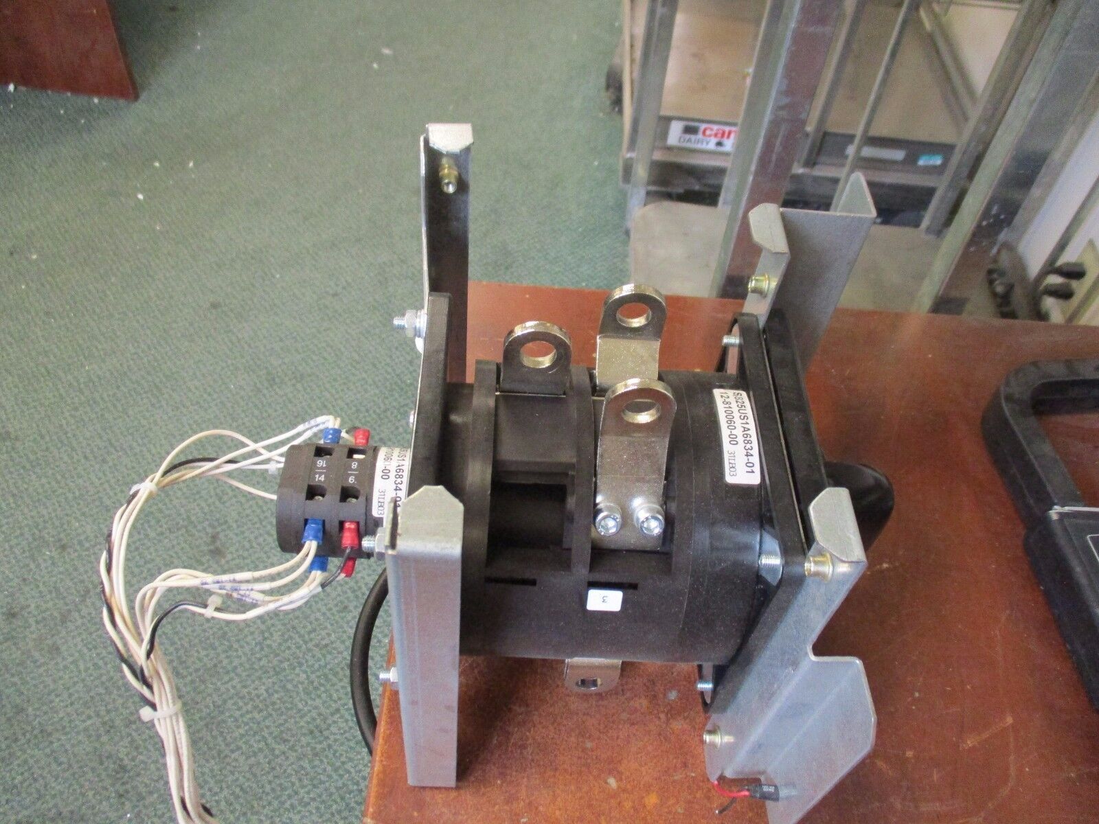 Salzer Rotary Switch S825-US6834-01GA 240A 480V Used