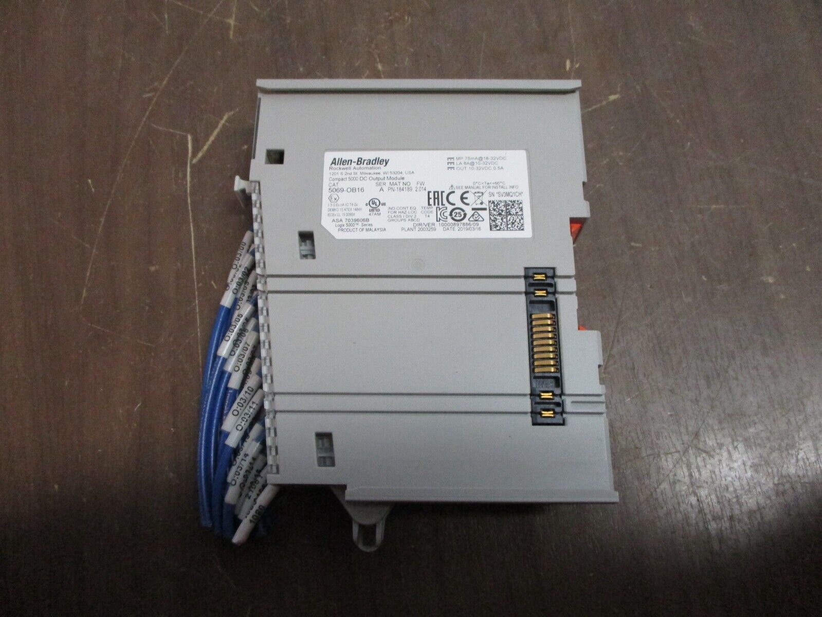 Allen-Bradley Compact 5000 DC Output Module 5069-OB16 Ser. A F/W: 2.014 Used