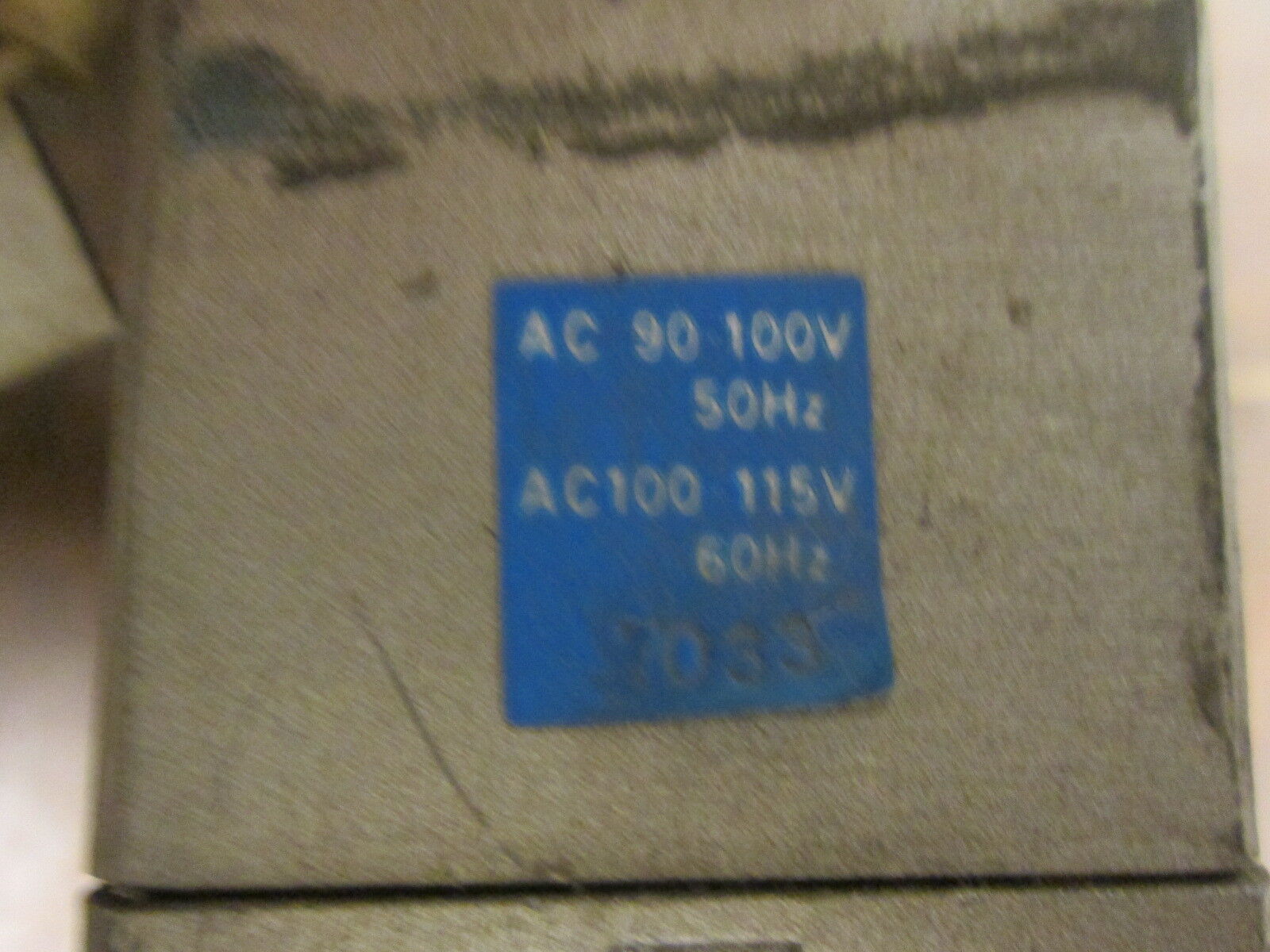 SMC Solenoid Valve VS4210 115V 60Hz Used
