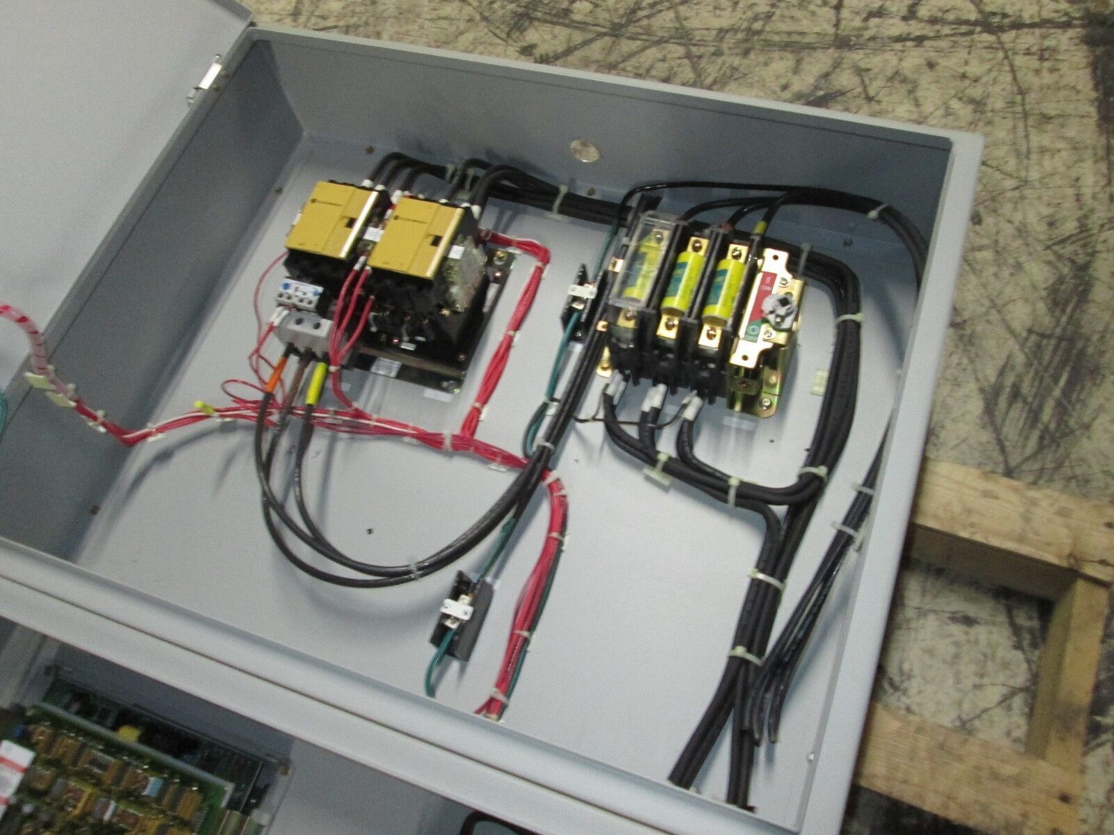 Allen-Bradley 1336 Plus AC Drive w/ Bypass 1336S-B040-AN-EN-L6 40HP 3Ph Used