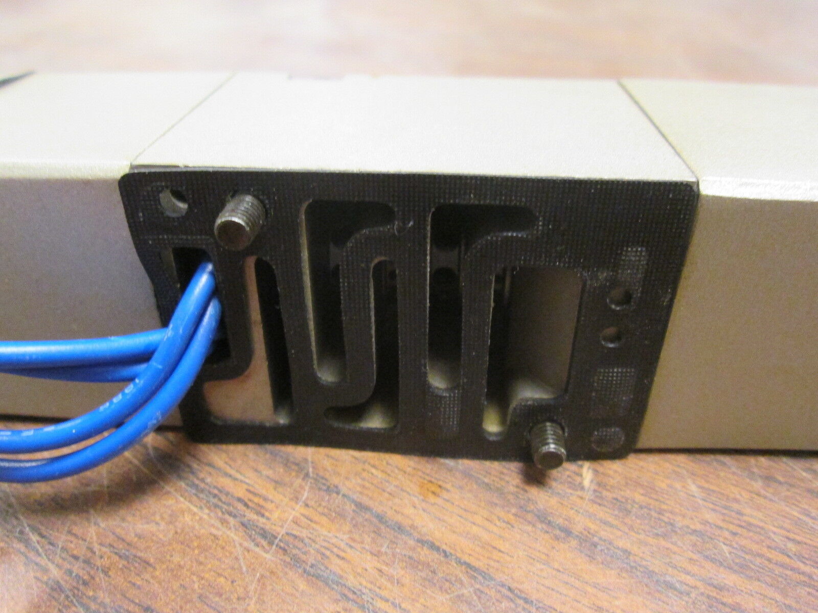 SMC Solenoid Valve VS4214 115V 60Hz Used